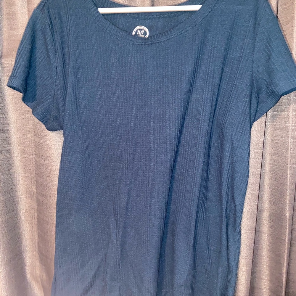 Maurices Top Bundle - Picture 2 of 5